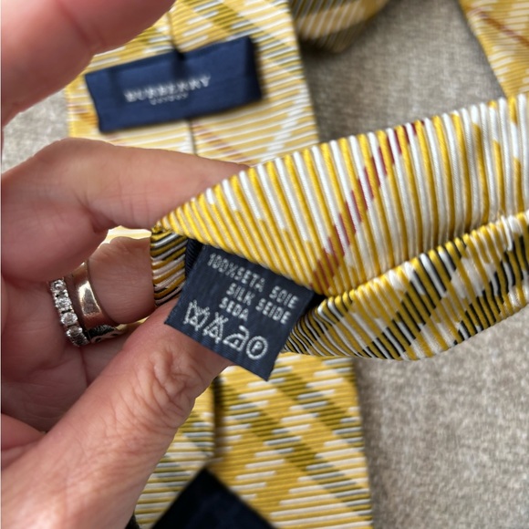 ✨BURBERRY London Plaid Check Tie Authentic - Picture 8 of 12